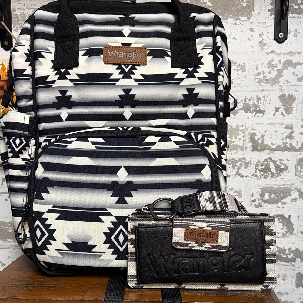 Wrangler Monochrome Geometric Women's Backpack Set
